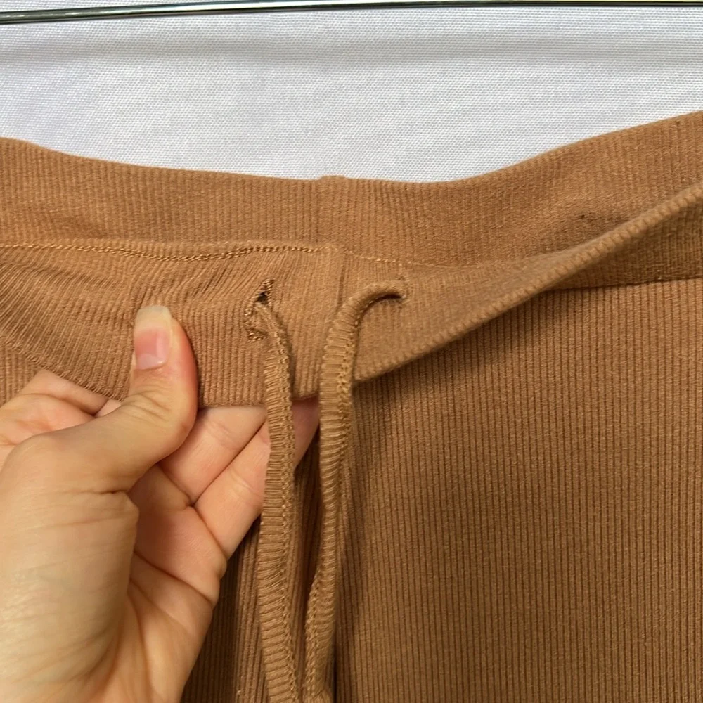 SKIMS Pajama Set - Picture 11 of 13